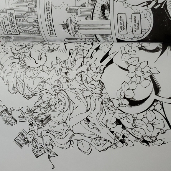 ♥️NWT BATMAN HUSH VOL 1 - Picture 6 of 9